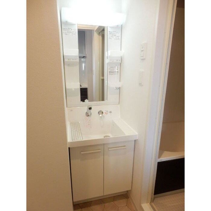 物件内観写真11　(洗面)