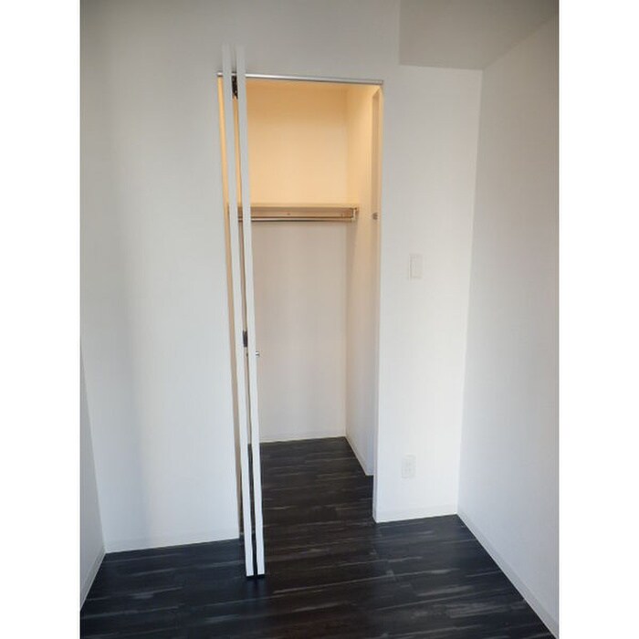 物件内観写真12　(収納)