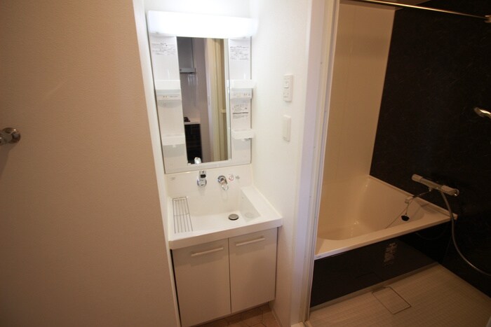 物件内観写真16　(洗面)