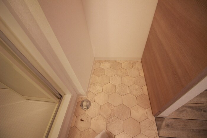 物件内観写真18　(洗濯機置場)