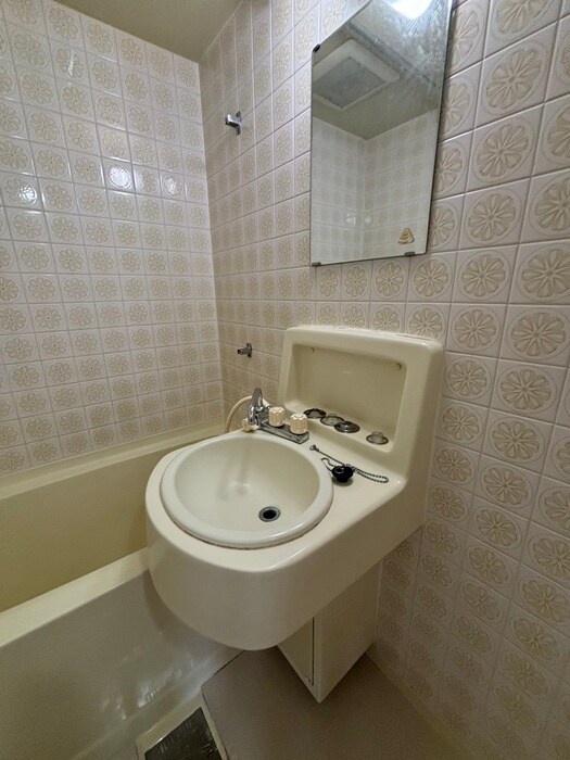 物件内観写真13　(洗面)