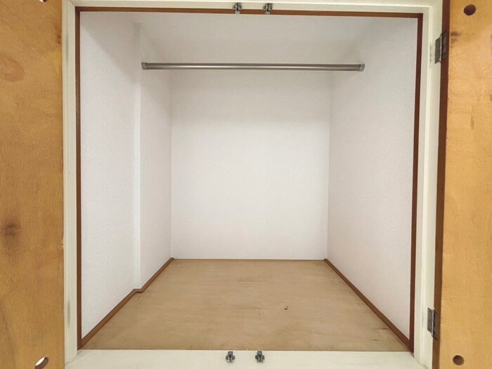 物件内観写真12　(収納)