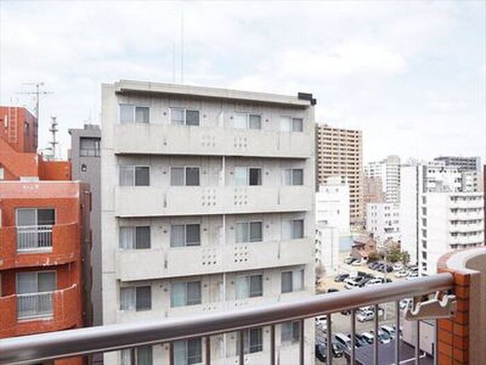 物件内観写真16　(室内からの展望)