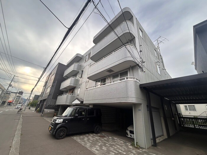 物件外観写真2　(外観写真)