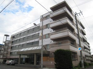 ロイヤルガ－デン外観写真