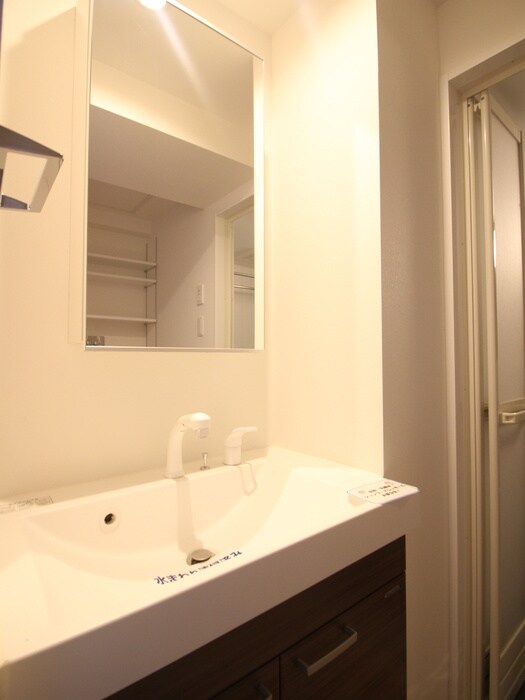 物件内観写真13　(洗面)