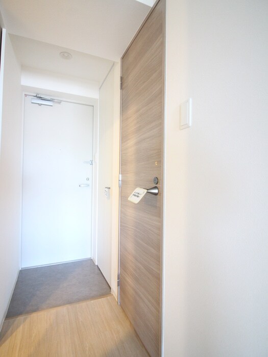 物件内観写真16　(玄関)