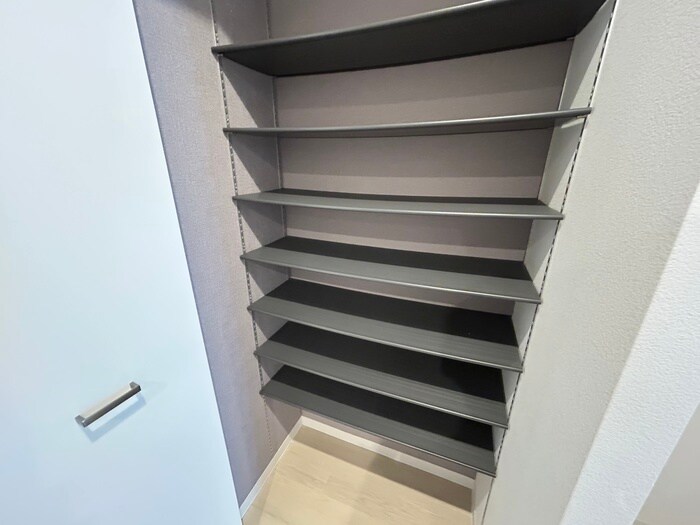 物件内観写真18　(収納)