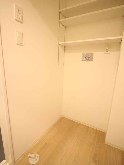 物件内観写真19　(洗濯機置場)