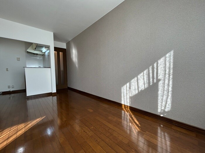 物件内観写真2　(居室)