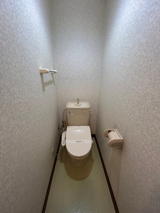 物件内観写真8　(トイレ)