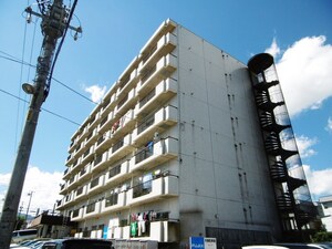 高伸ハイツ外観写真