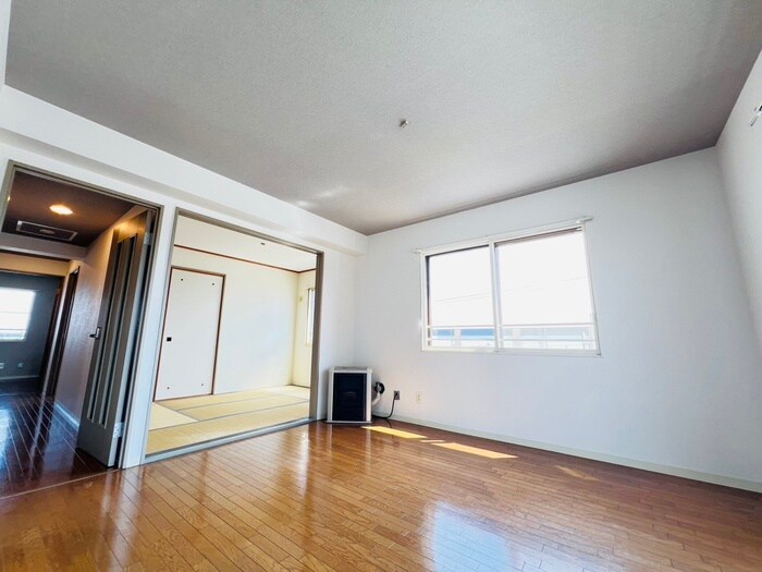 物件内観写真3　(居室)