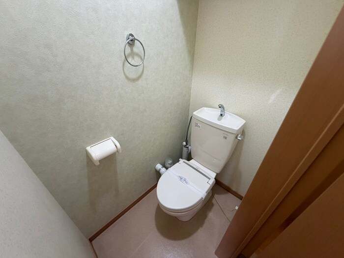 物件内観写真11　(トイレ)