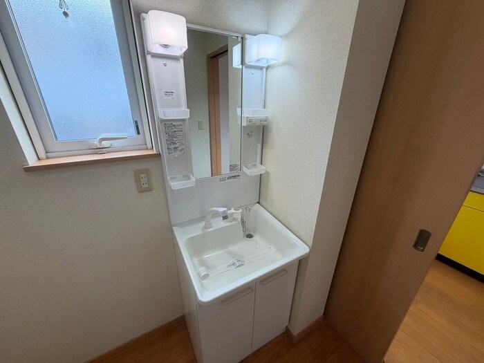 物件内観写真12　(洗面)