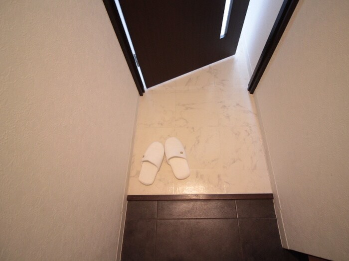 物件内観写真22　(玄関)