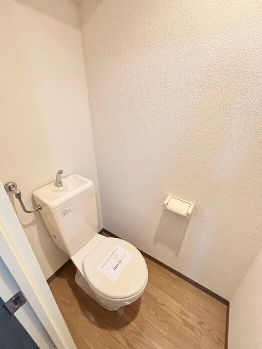 物件内観写真15　(トイレ)