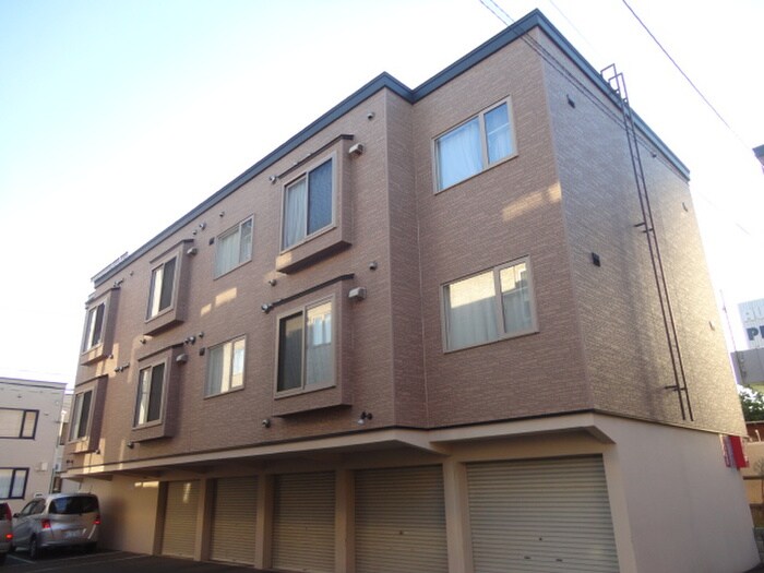 物件外観写真2　(外観写真)