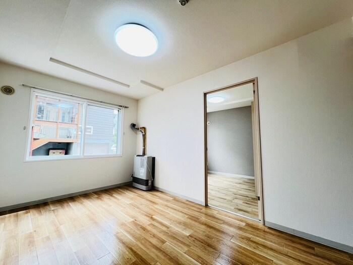 物件内観写真9　(居室)