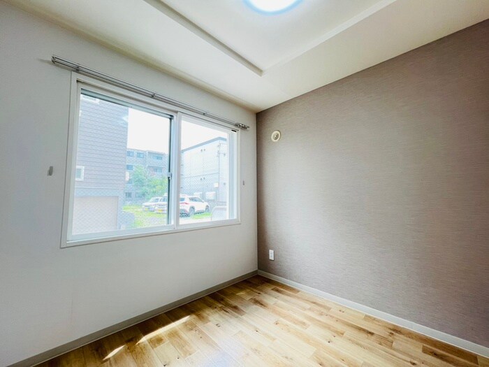 物件内観写真21　(居室)