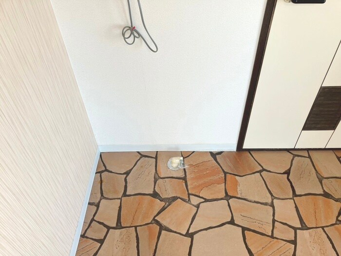 物件内観写真14　(洗濯機置場)