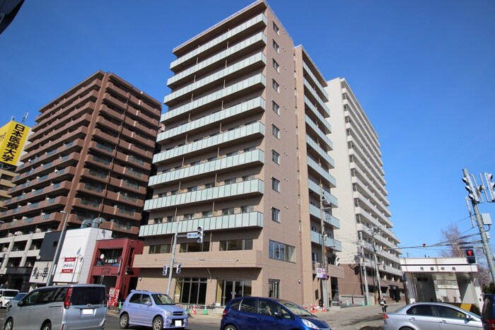 メトロ月寒中央の物件外観写真