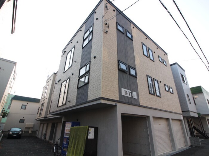 物件外観写真1　(外観写真)