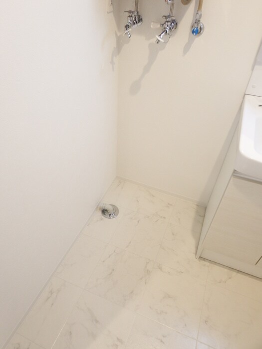 物件内観写真21　(洗濯機置場)