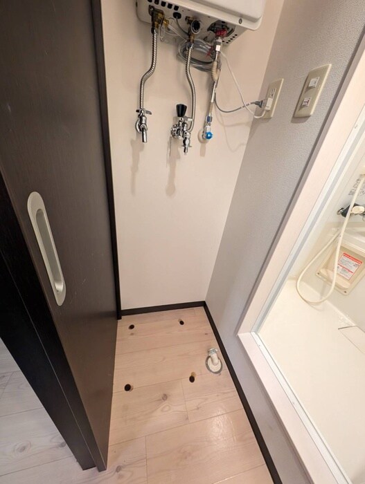 物件内観写真21　(洗濯機置場)