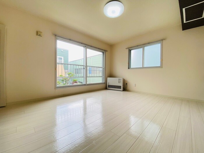 物件内観写真9　(居室)