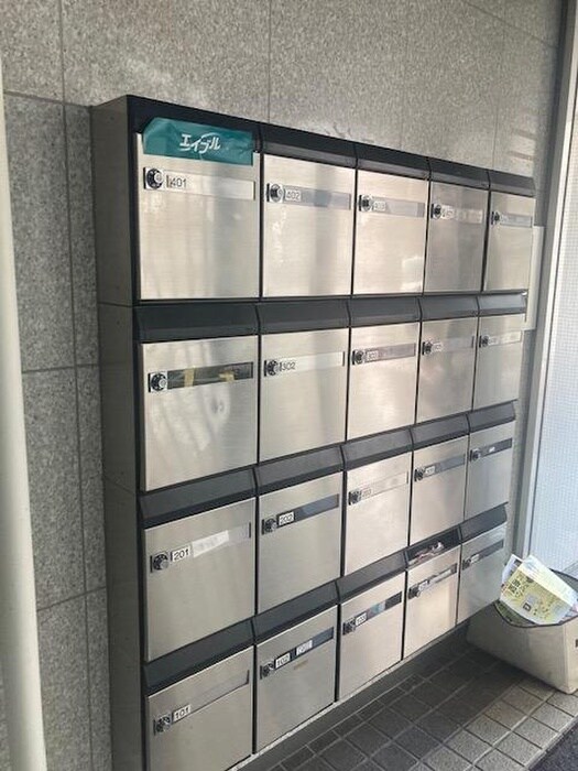 物件外観写真5　(エントランス部分)