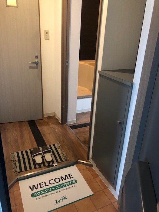 物件内観写真16　(玄関)