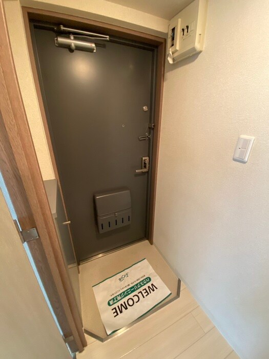 物件内観写真18　(玄関)