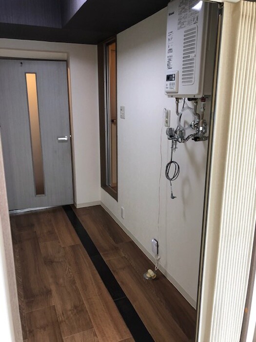 物件内観写真18　(洗濯機置場)