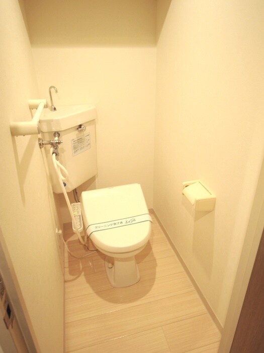 物件内観写真14　(トイレ)