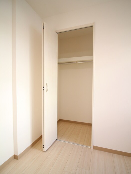 物件内観写真12　(収納)