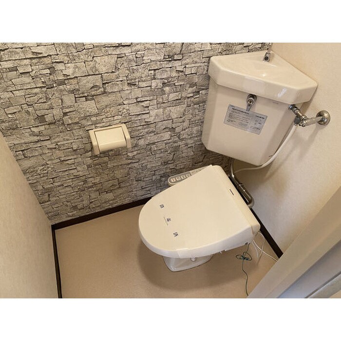 物件内観写真14　(トイレ)