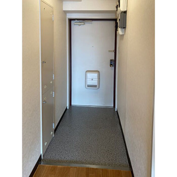 物件内観写真15　(玄関)