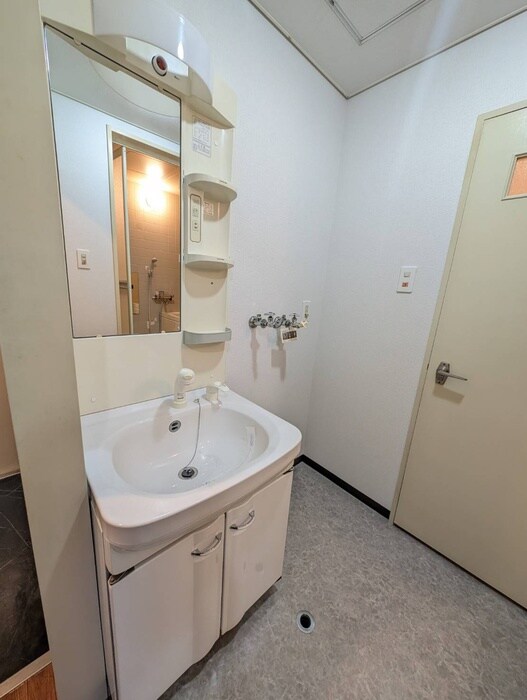 物件内観写真17　(洗面)