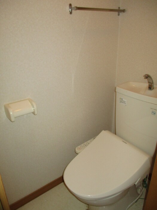 物件内観写真14　(トイレ)