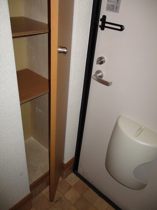 物件内観写真16　(靴箱)