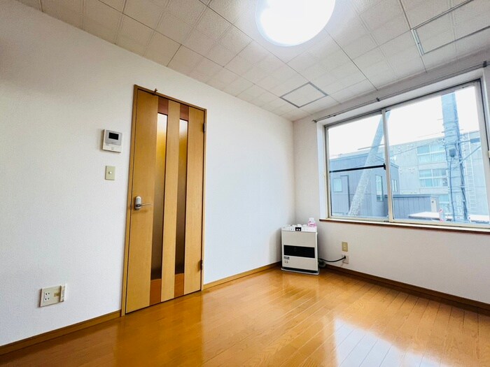 物件内観写真3　(居室)