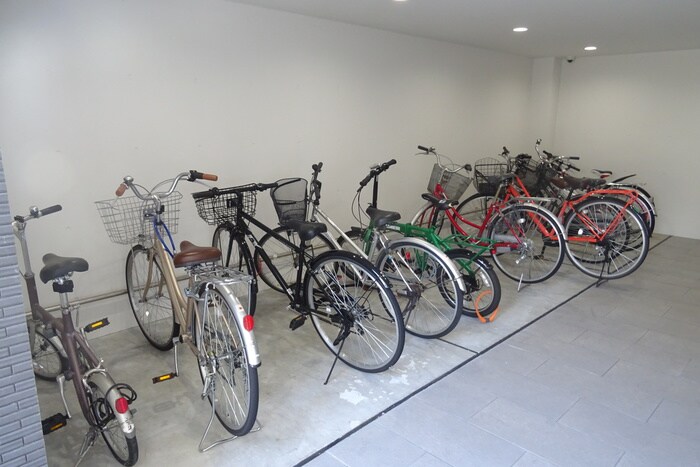 物件外観写真5　(駐輪場)