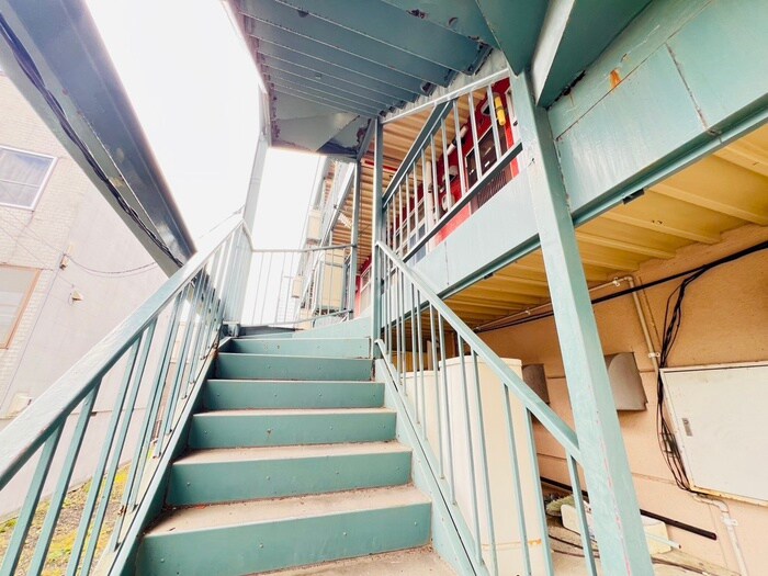 物件外観写真5　(エントランス部分)