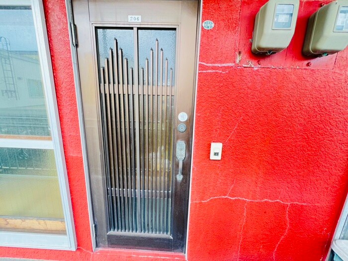 物件内観写真16　(玄関)