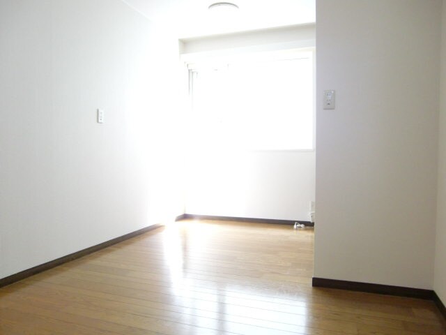 物件内観写真5　(居室)