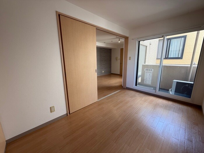 物件内観写真11　(居室)