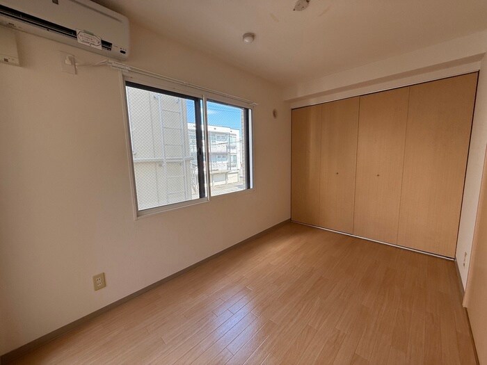 物件内観写真13　(居室)