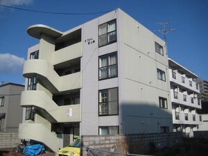 ラフォーレ宮の森外観写真