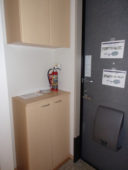 物件内観写真12　(玄関)